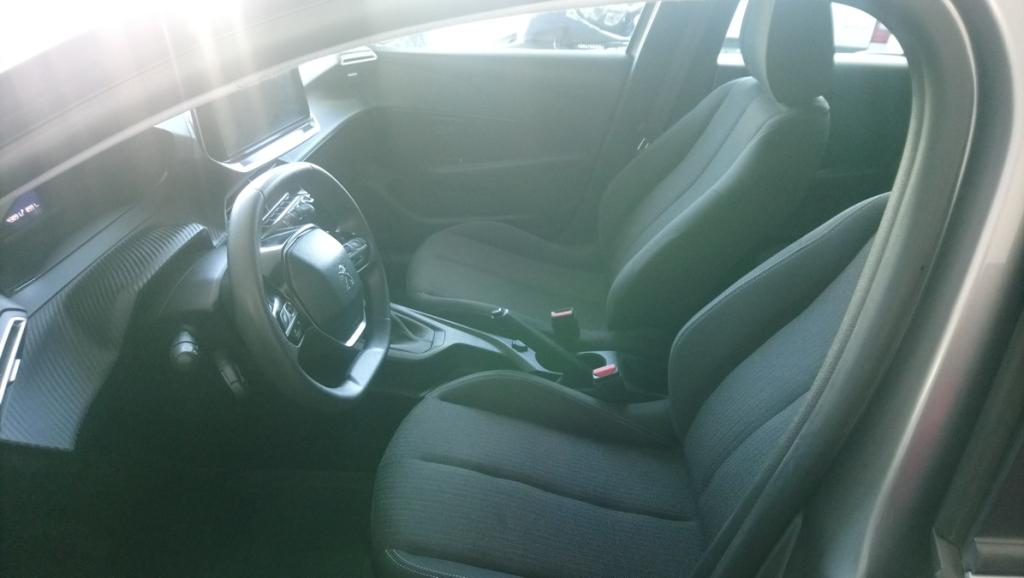 PEUGEOT 208 - Foto