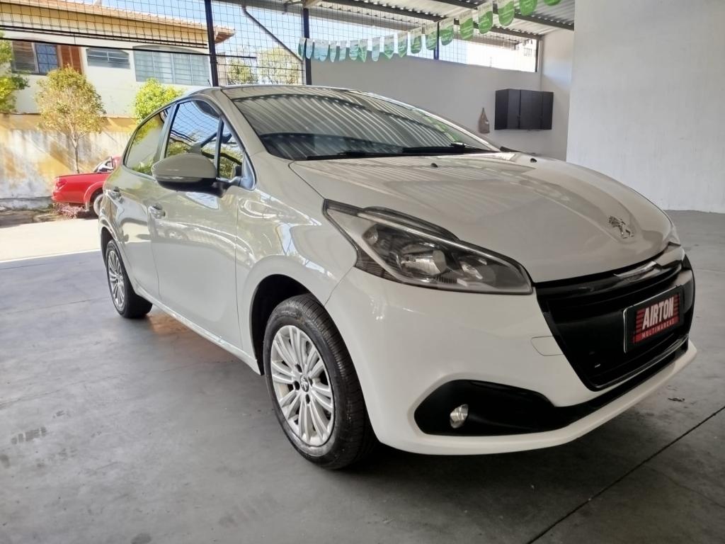 PEUGEOT 208 - Foto