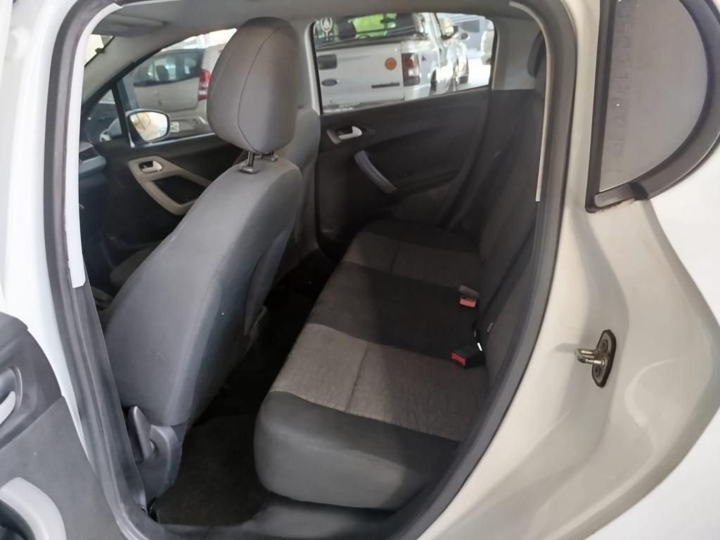 PEUGEOT 208 - Foto