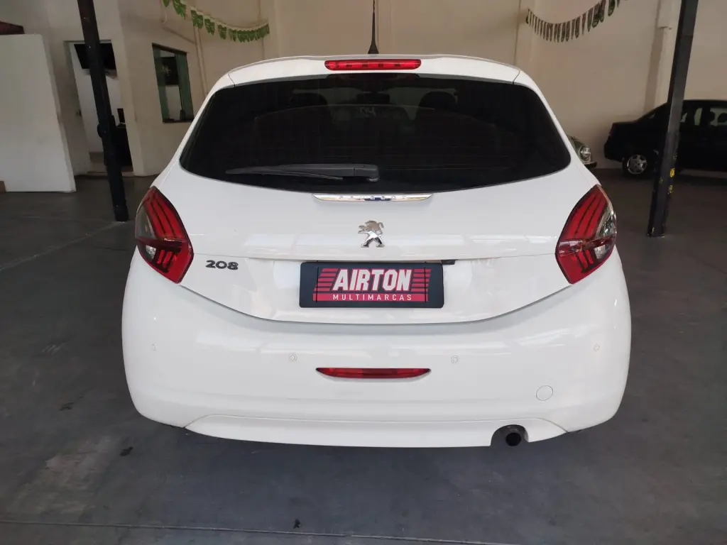 PEUGEOT 208 - Foto