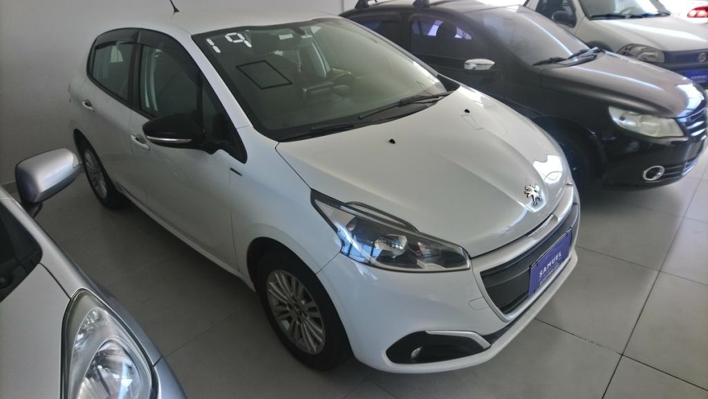 PEUGEOT 208 - Foto