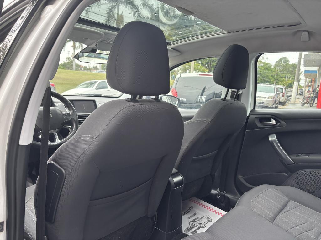 PEUGEOT 208 - Foto