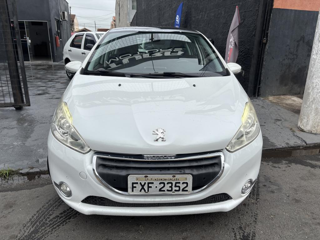 PEUGEOT 208 - Foto