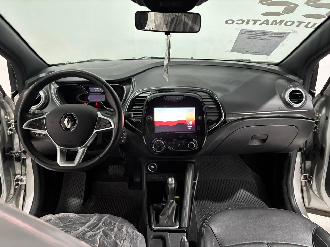 RENAULT Captur - Miniatura