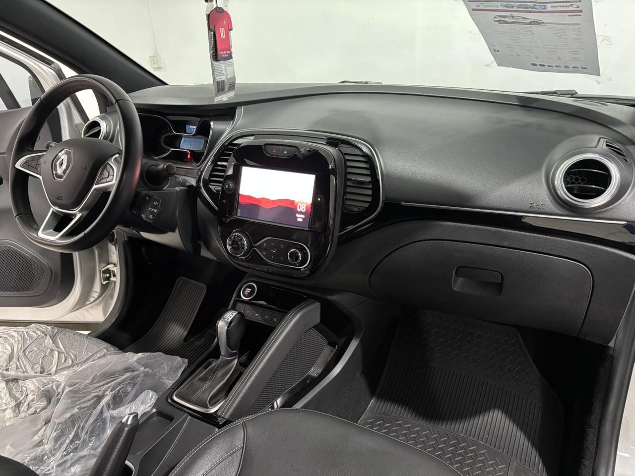 RENAULT Captur - Miniatura