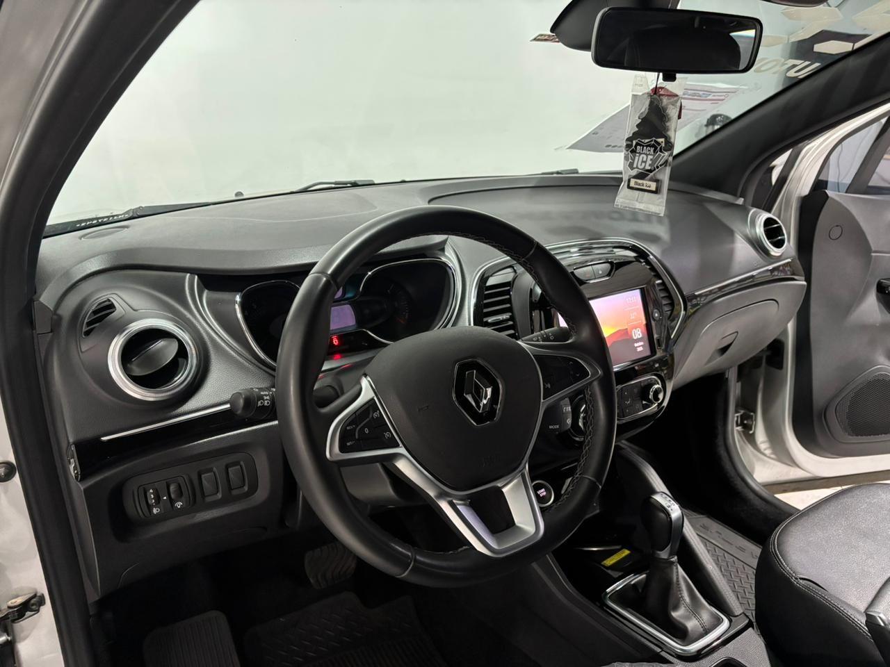 RENAULT Captur - Miniatura