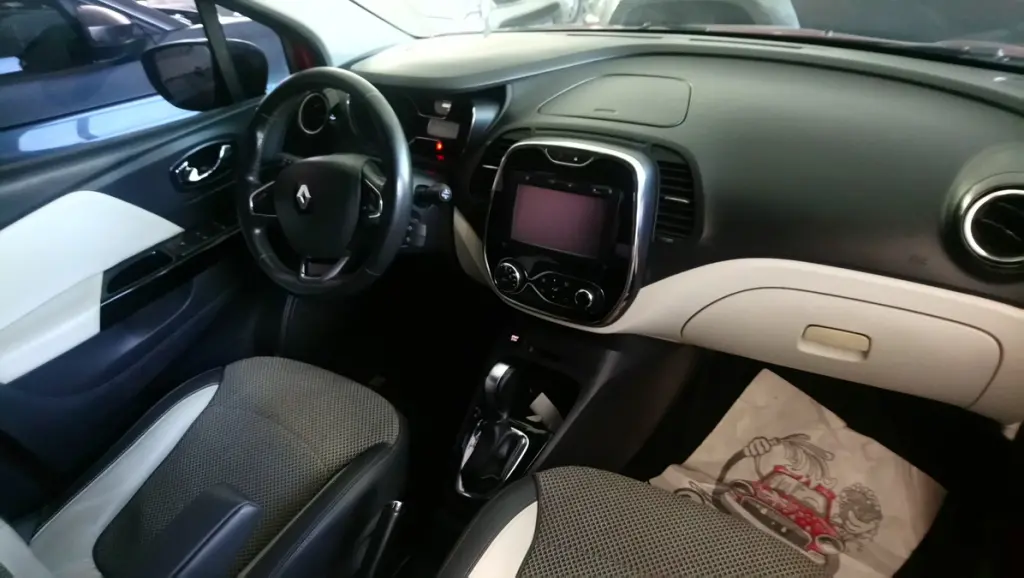 RENAULT Captur - Foto