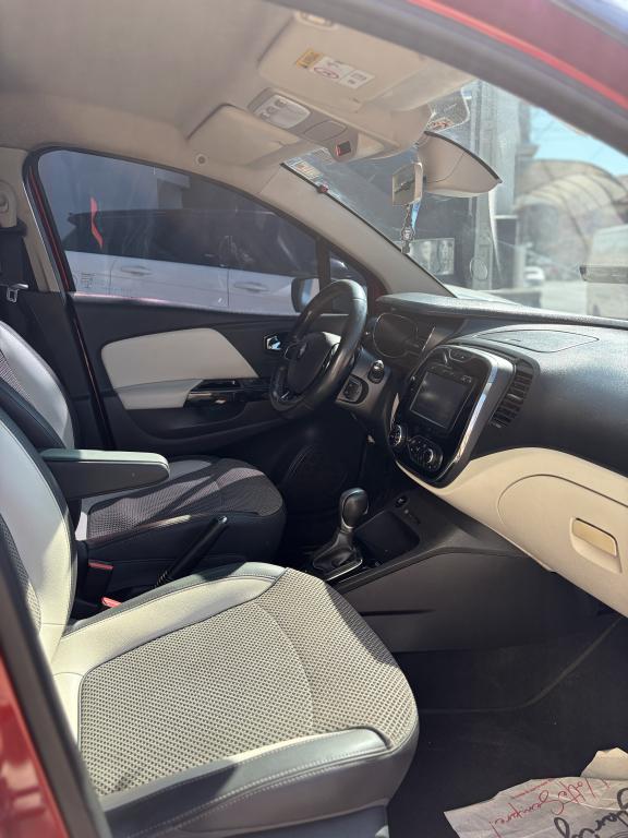 RENAULT Captur - Foto