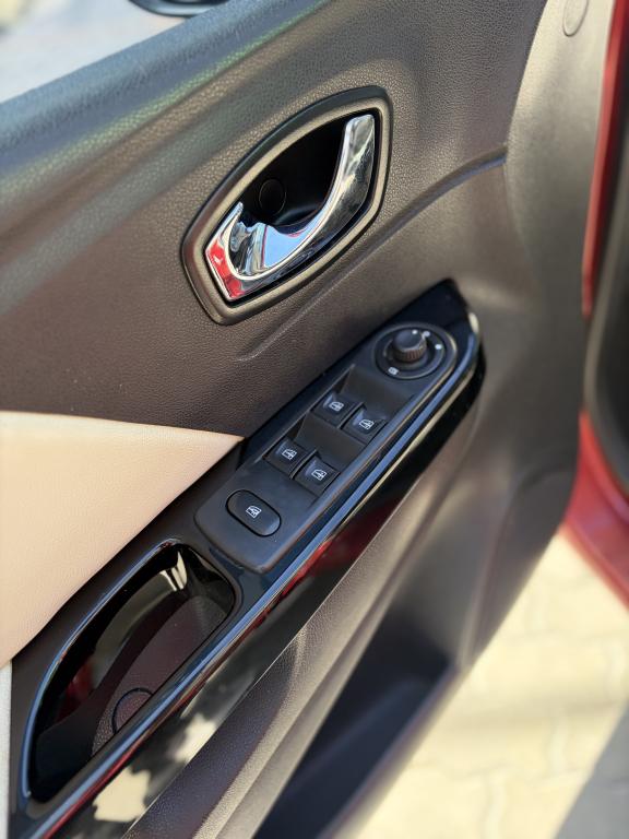RENAULT Captur - Foto