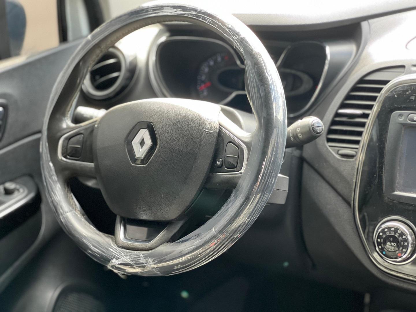 RENAULT Captur - Foto