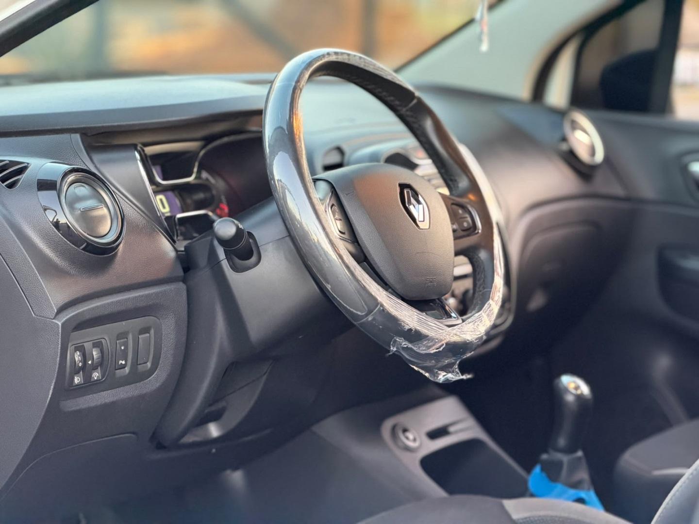 RENAULT Captur - Foto