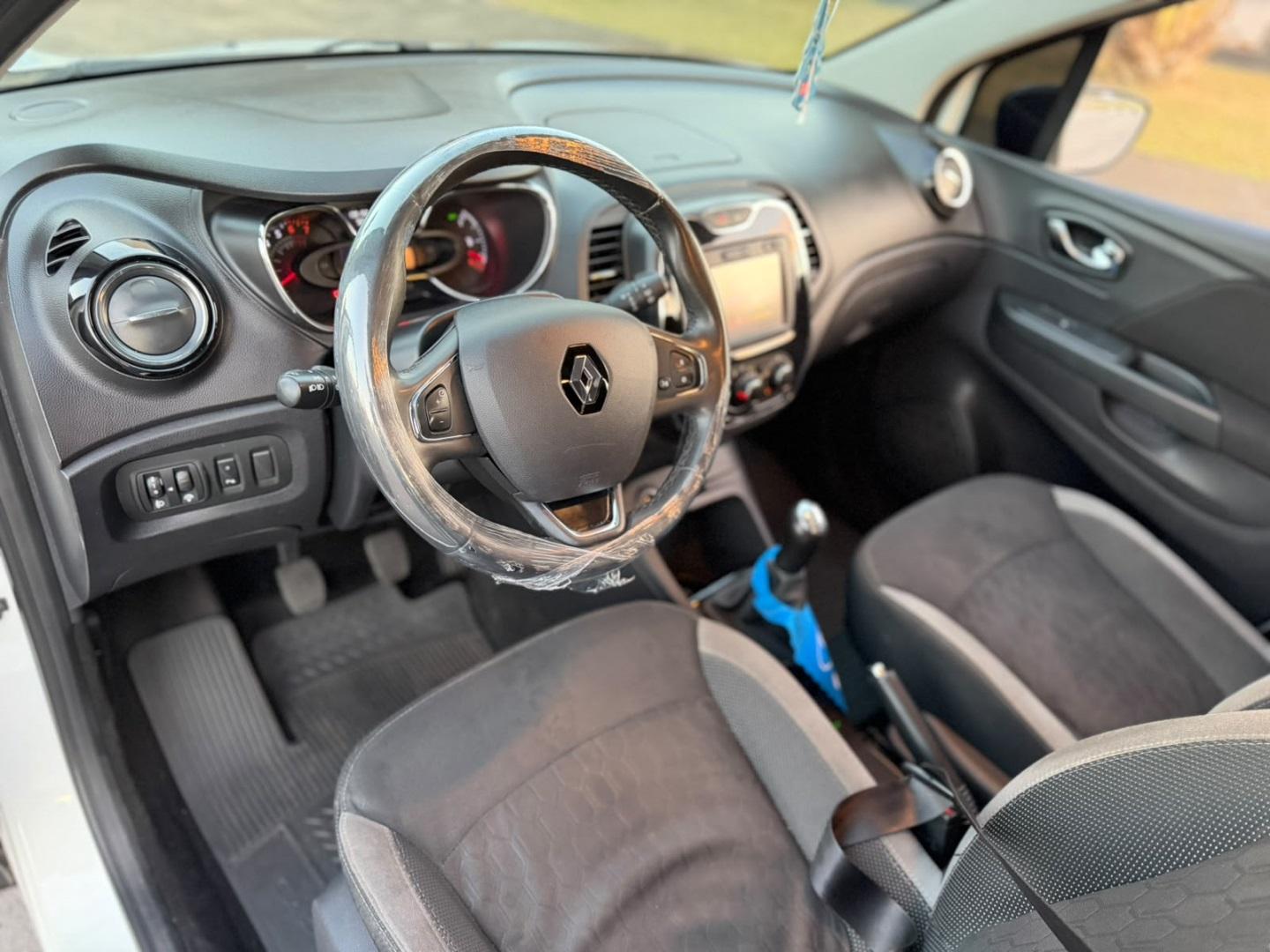 RENAULT Captur - Foto
