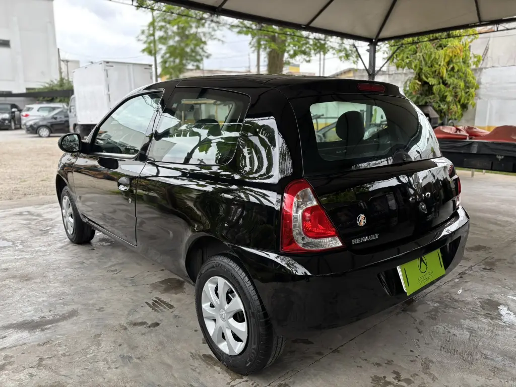 RENAULT Clio Hatch - Foto