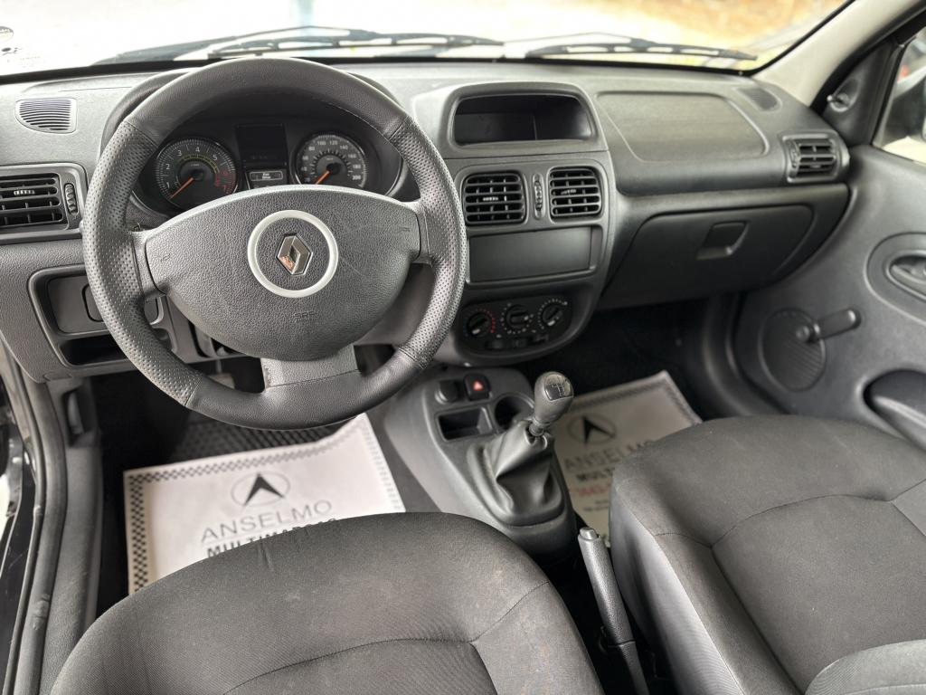 RENAULT Clio Hatch - Foto