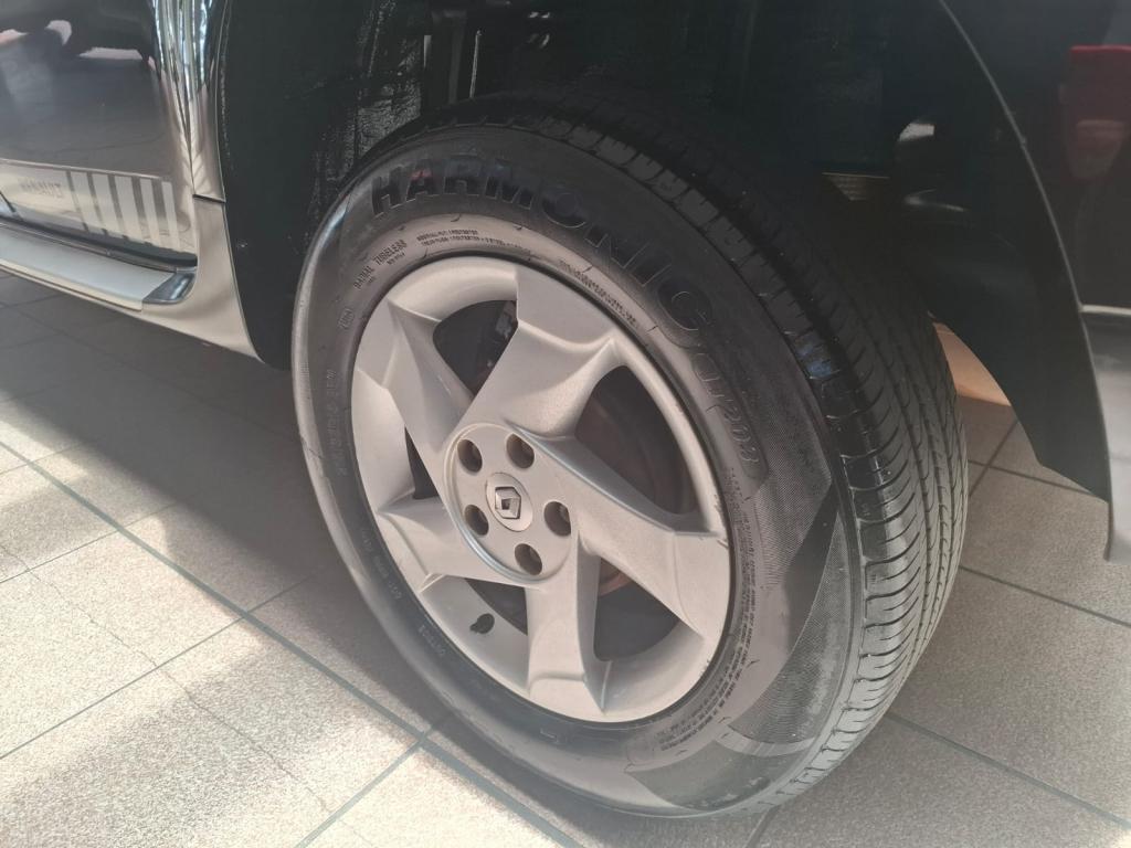 RENAULT Duster - Foto