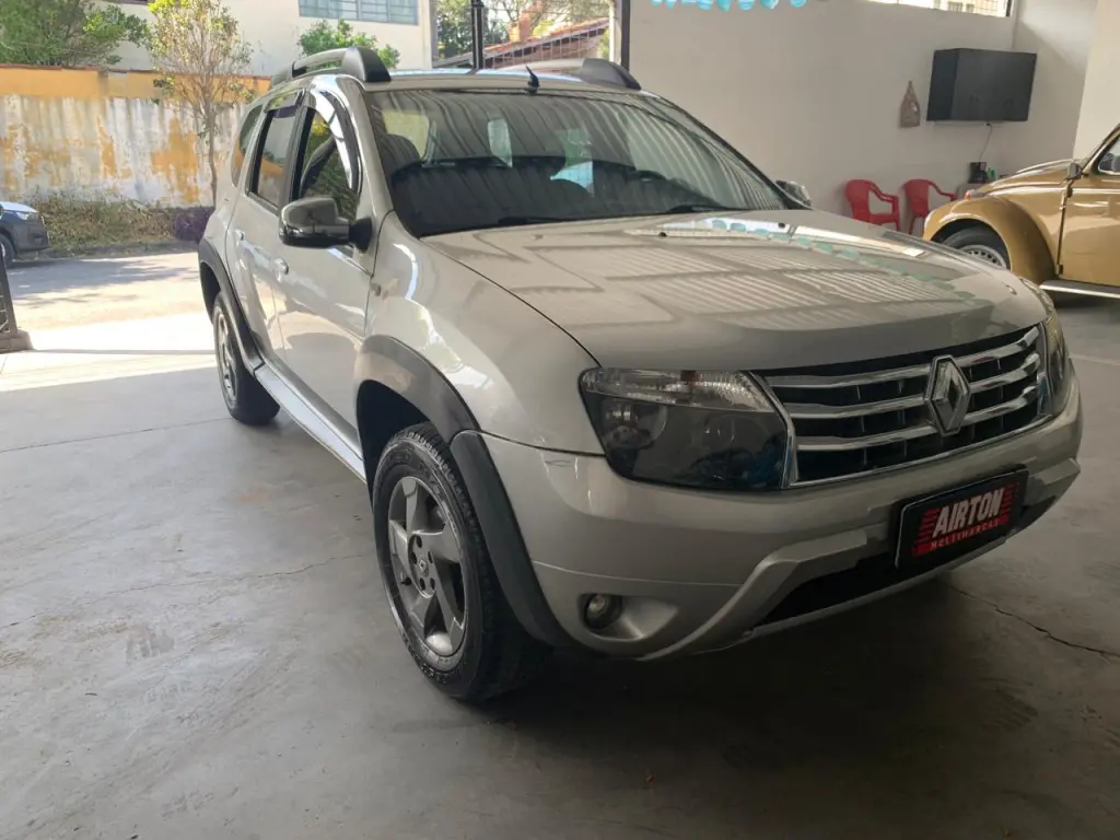 RENAULT Duster
