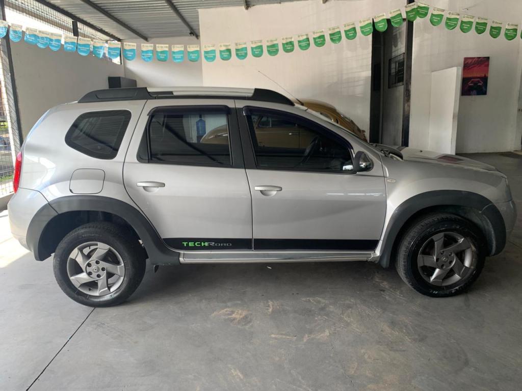 RENAULT Duster - Foto
