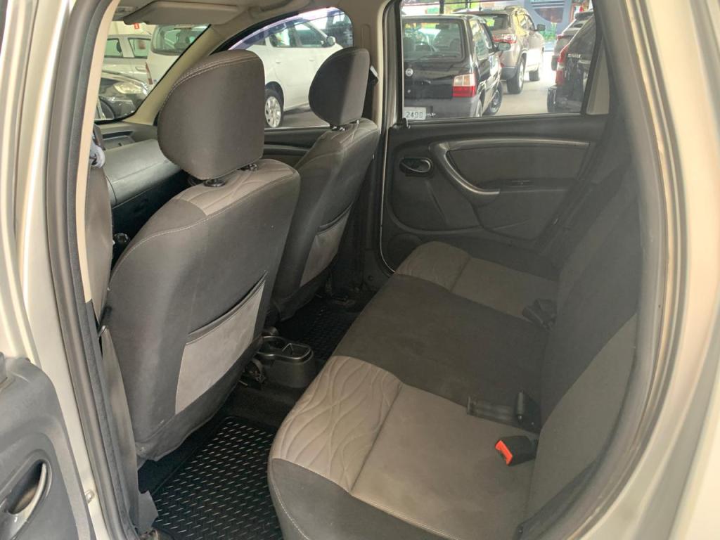 RENAULT Duster - Foto