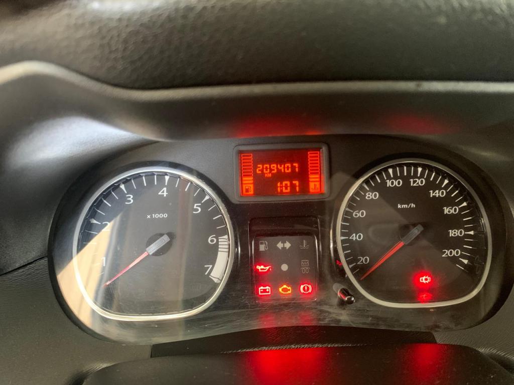 RENAULT Duster - Foto
