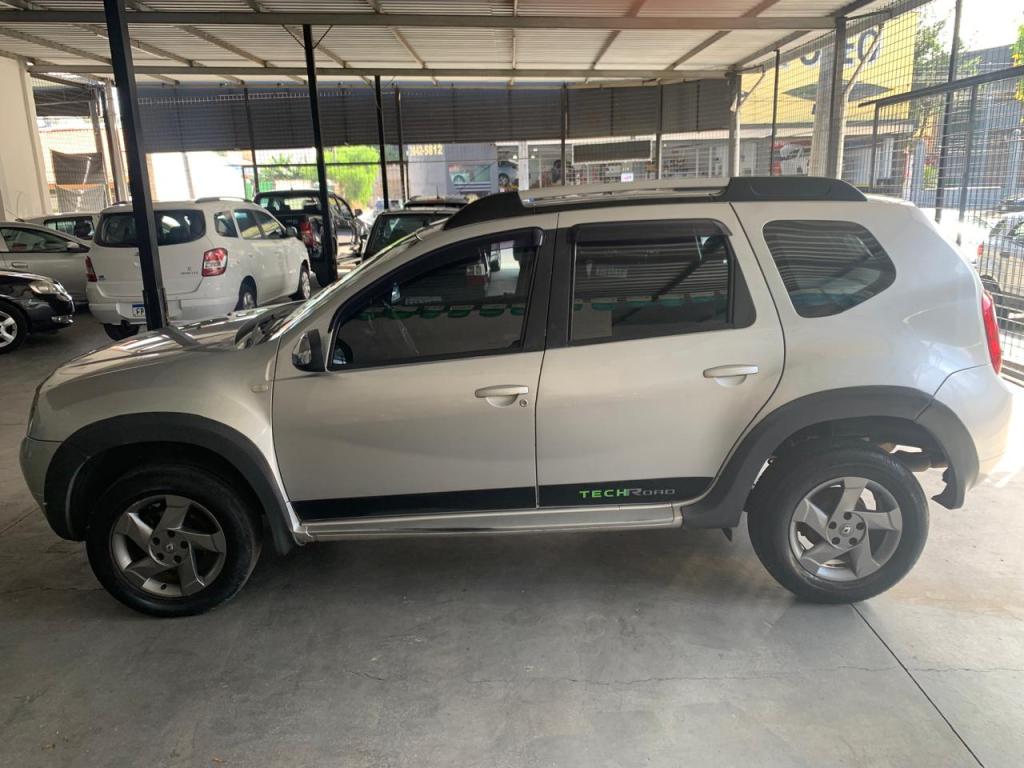 RENAULT Duster - Foto