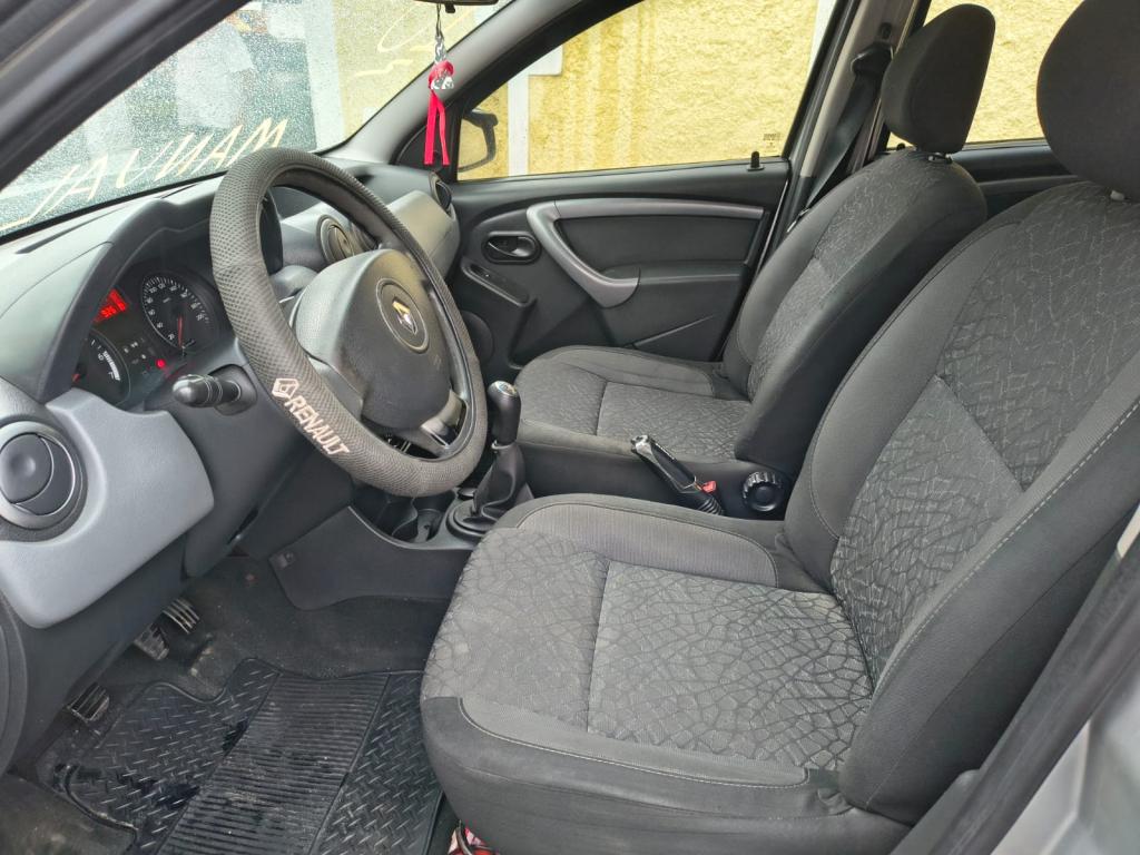 RENAULT Duster - Foto
