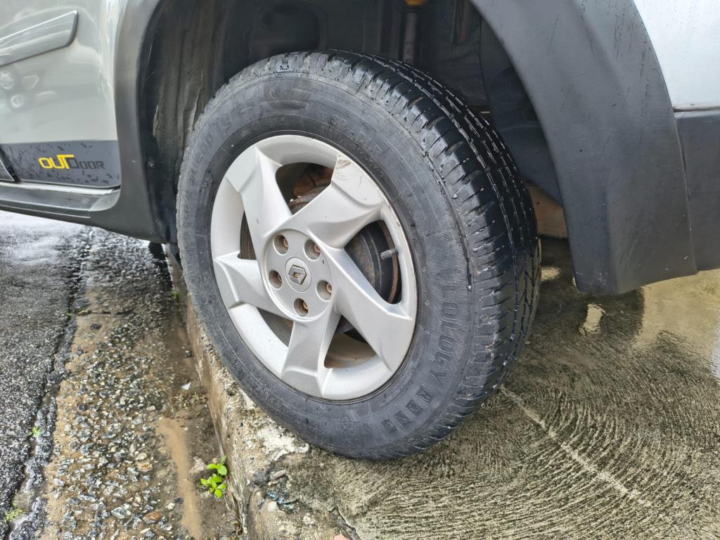 RENAULT Duster - Foto