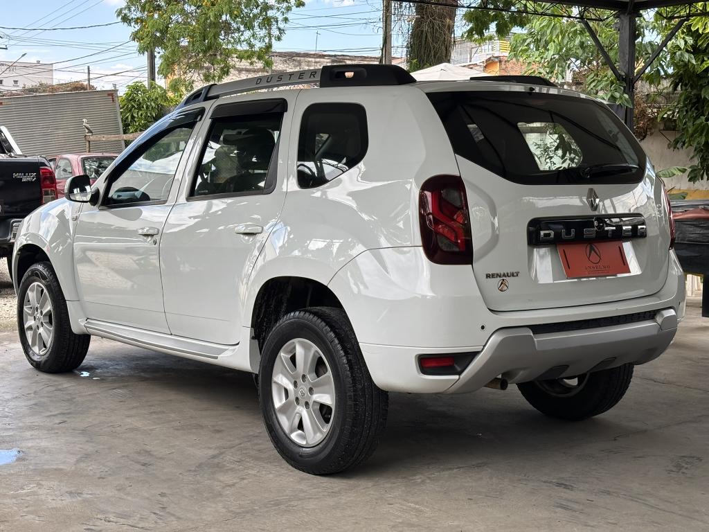 RENAULT Duster - Foto