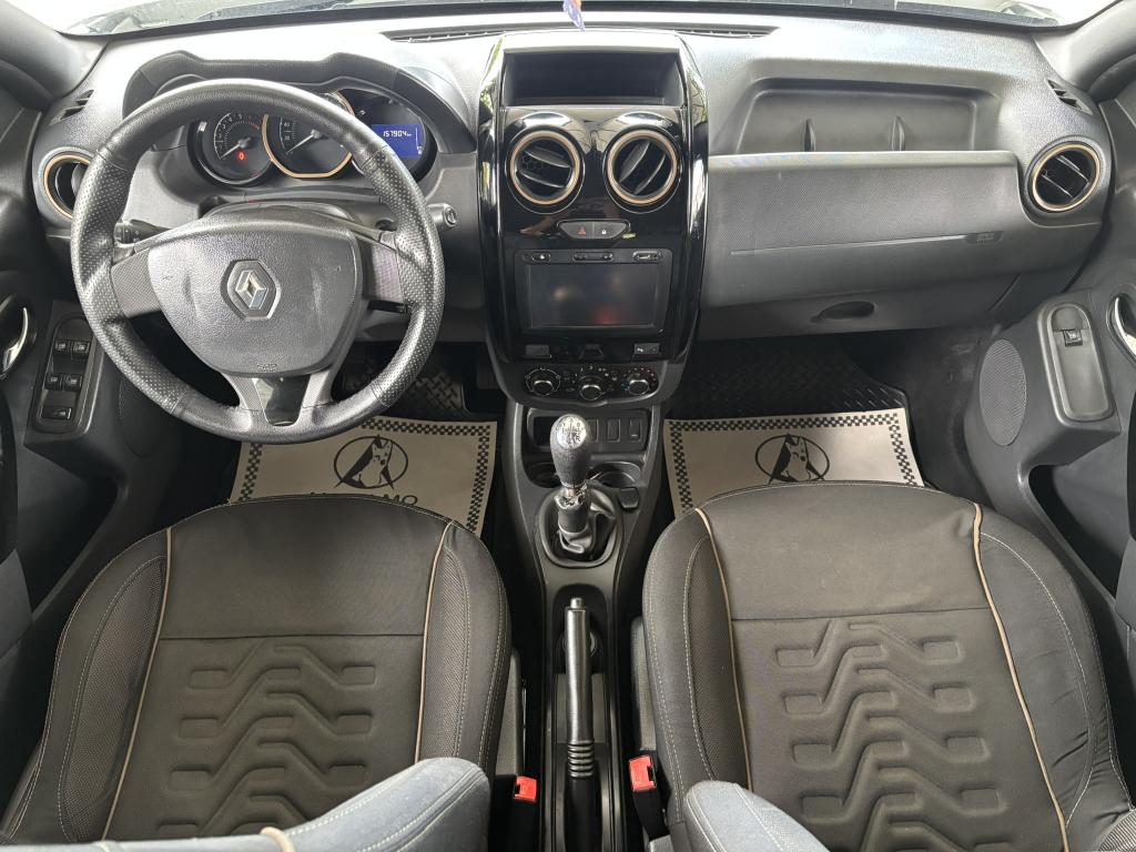 RENAULT Duster - Foto