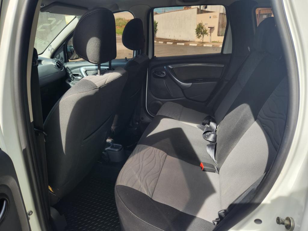 RENAULT Duster - Foto