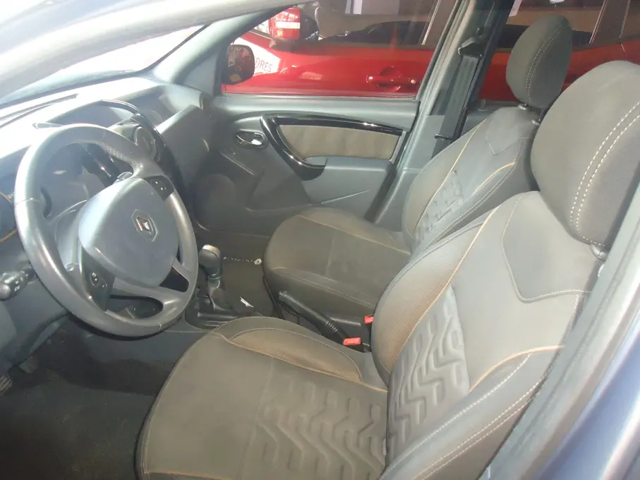 RENAULT Duster - Foto