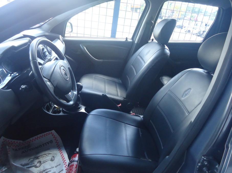 RENAULT Duster - Foto