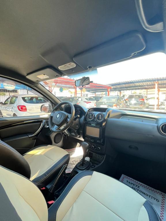 RENAULT Duster - Foto