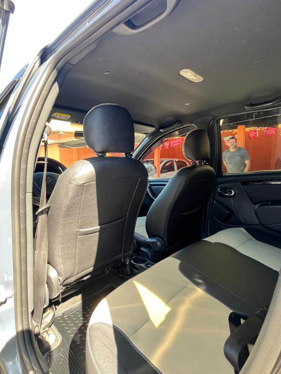 RENAULT Duster - Foto