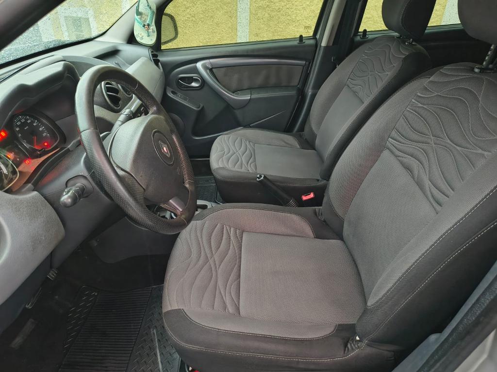 RENAULT Duster - Foto