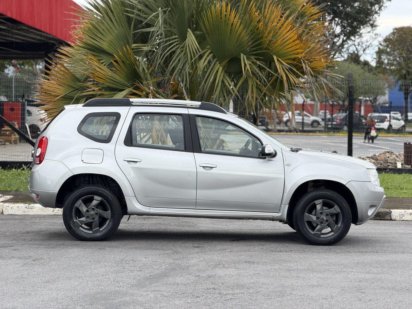 RENAULT Duster - Foto