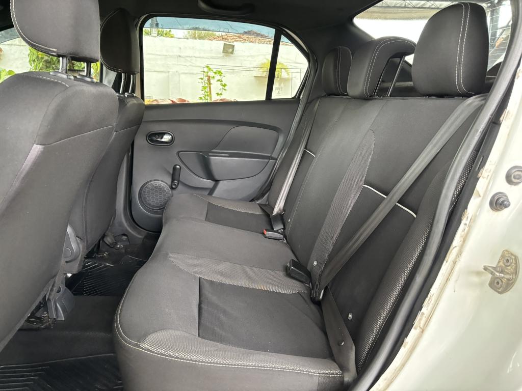 RENAULT Logan - Foto