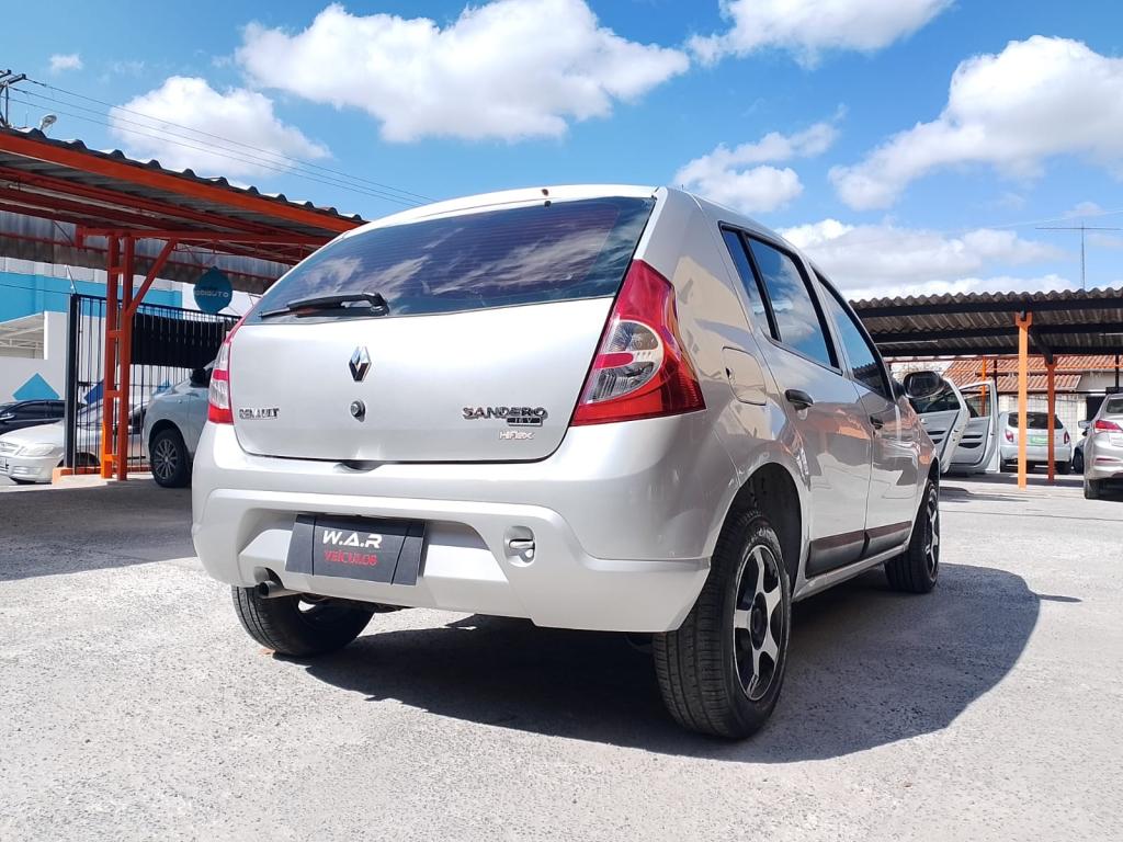 RENAULT Sandero - Foto