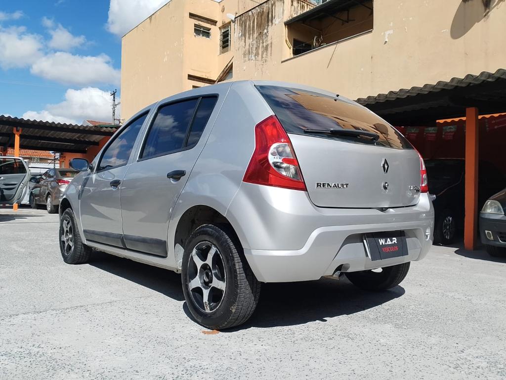 RENAULT Sandero - Foto