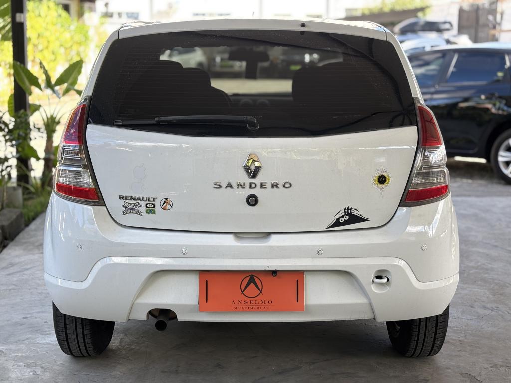 RENAULT Sandero - Foto