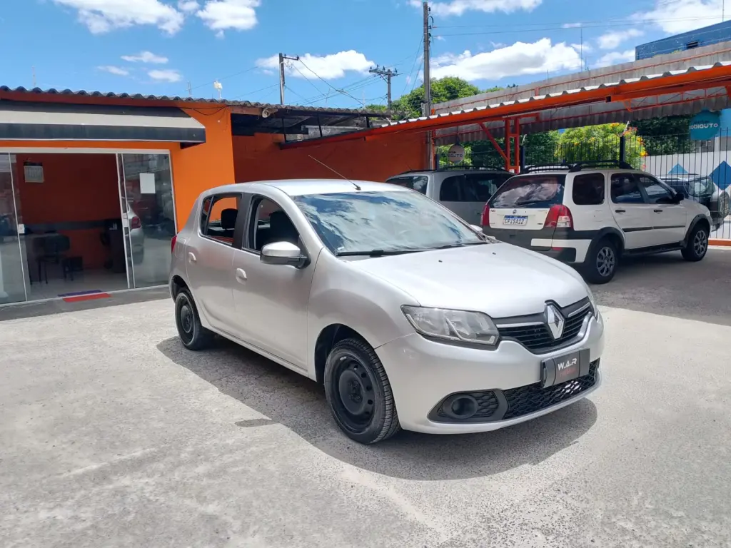 RENAULT Sandero - Foto