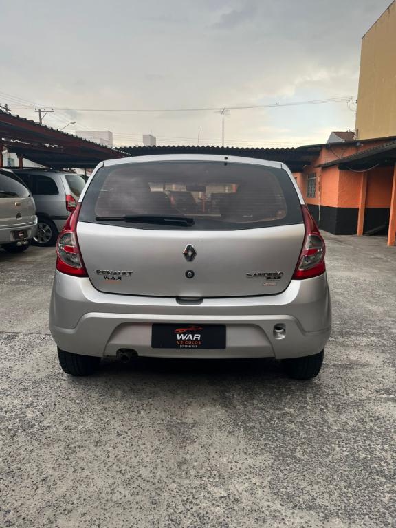 RENAULT Sandero - Foto