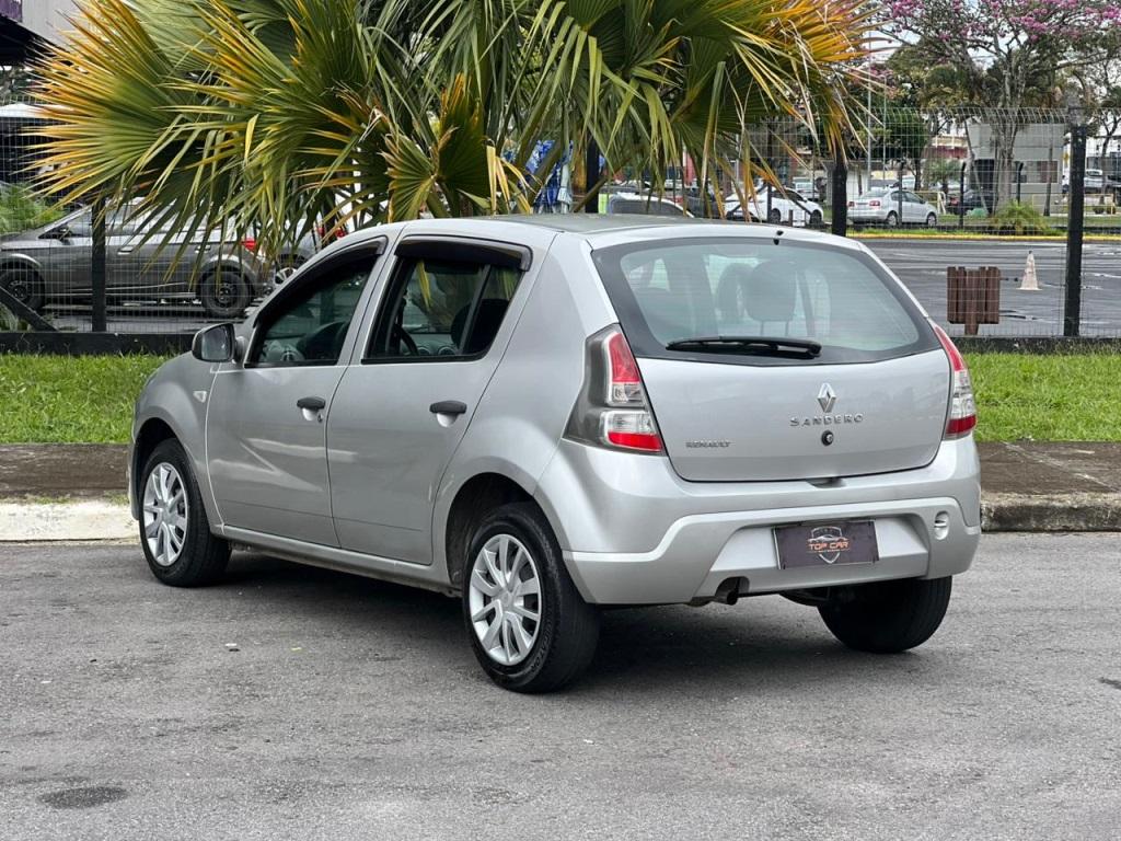 RENAULT Sandero - Foto