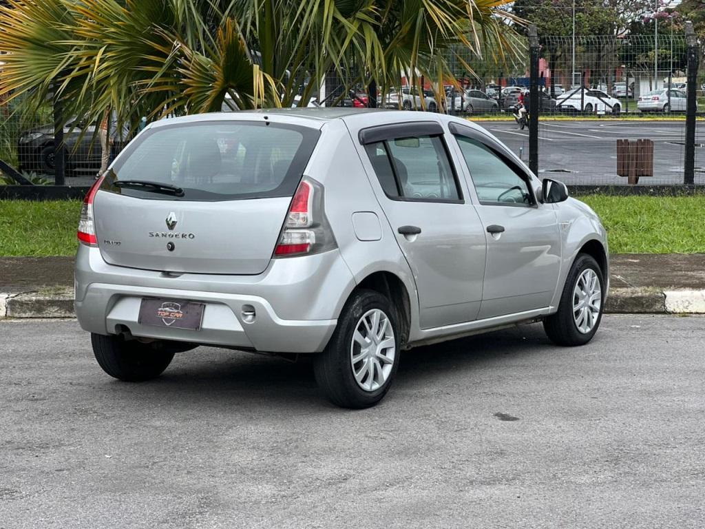 RENAULT Sandero - Foto