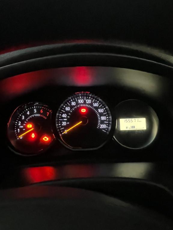 RENAULT Sandero - Foto