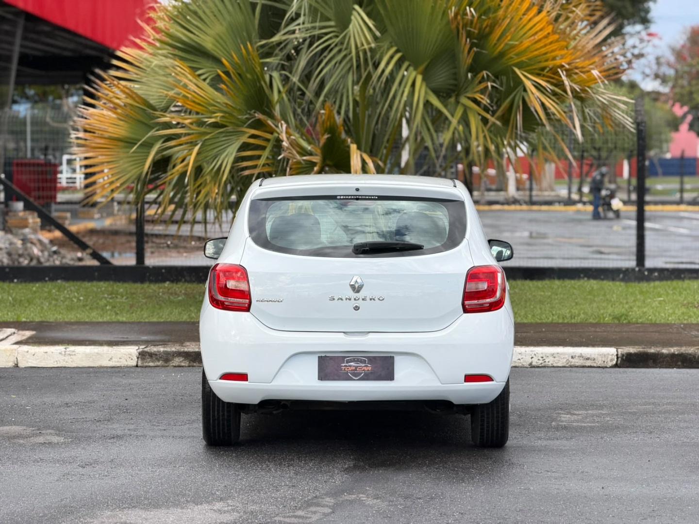 RENAULT Sandero - Foto