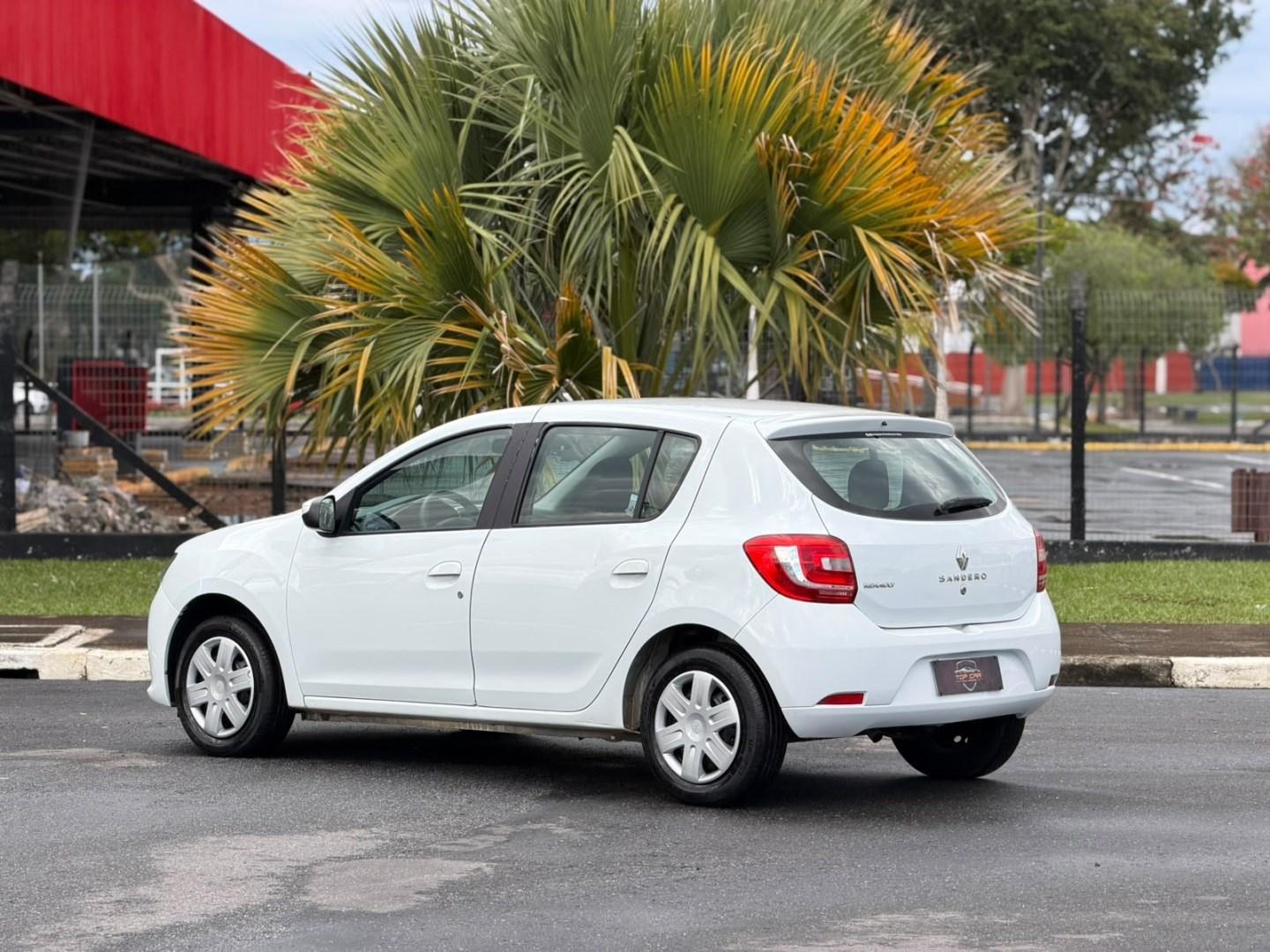 RENAULT Sandero - Foto