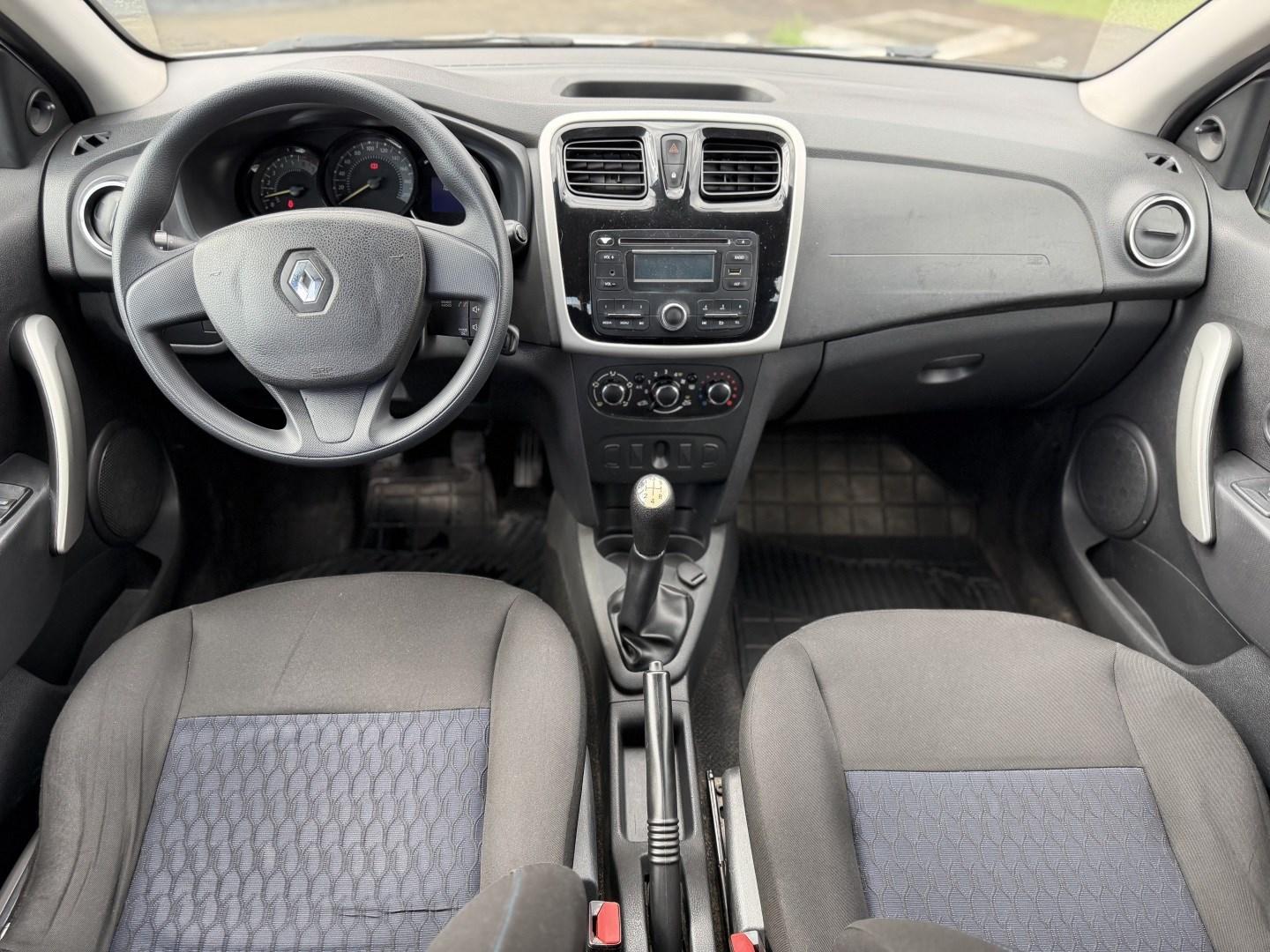 RENAULT Sandero - Foto