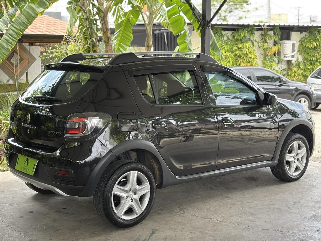 RENAULT Sandero - Foto