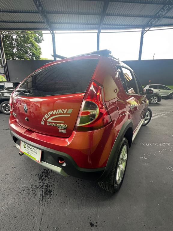 RENAULT Sandero - Foto