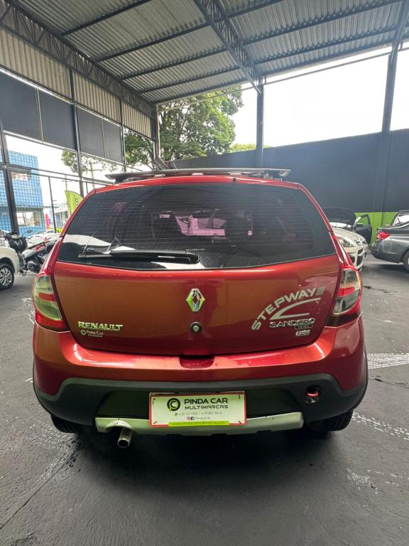 RENAULT Sandero - Foto